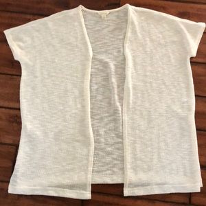 Short sleeve cardigan never worn no tag